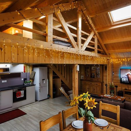 Spacious Cabin Evcharger And Free Parking Near Cambridge 外观 照片