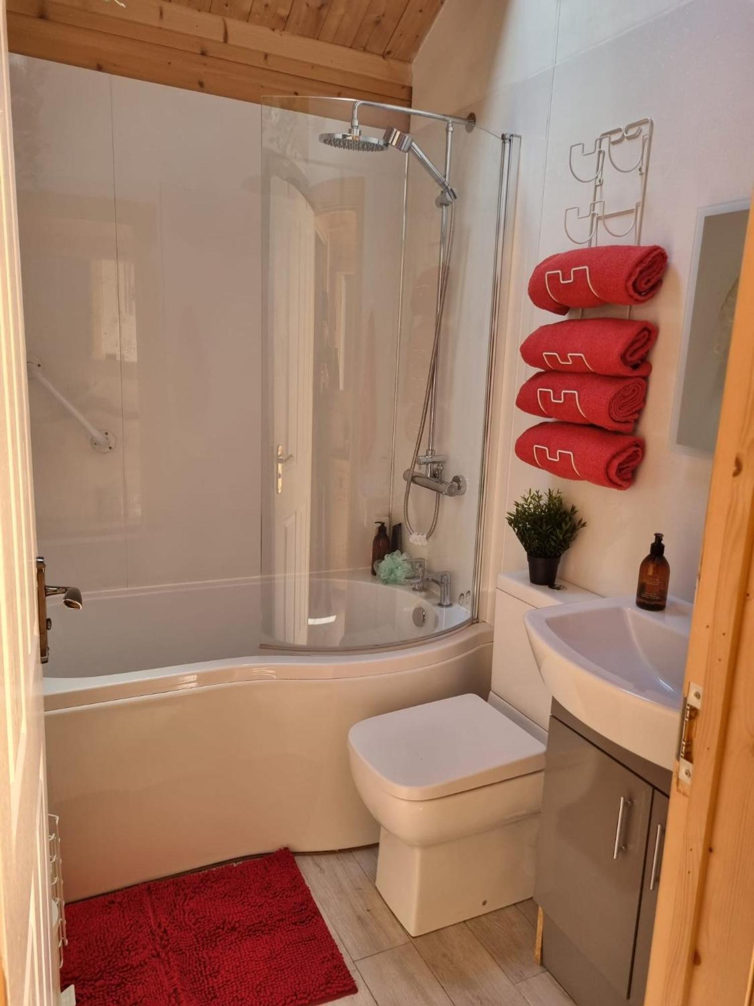 Spacious Cabin Evcharger And Free Parking Near Cambridge 外观 照片